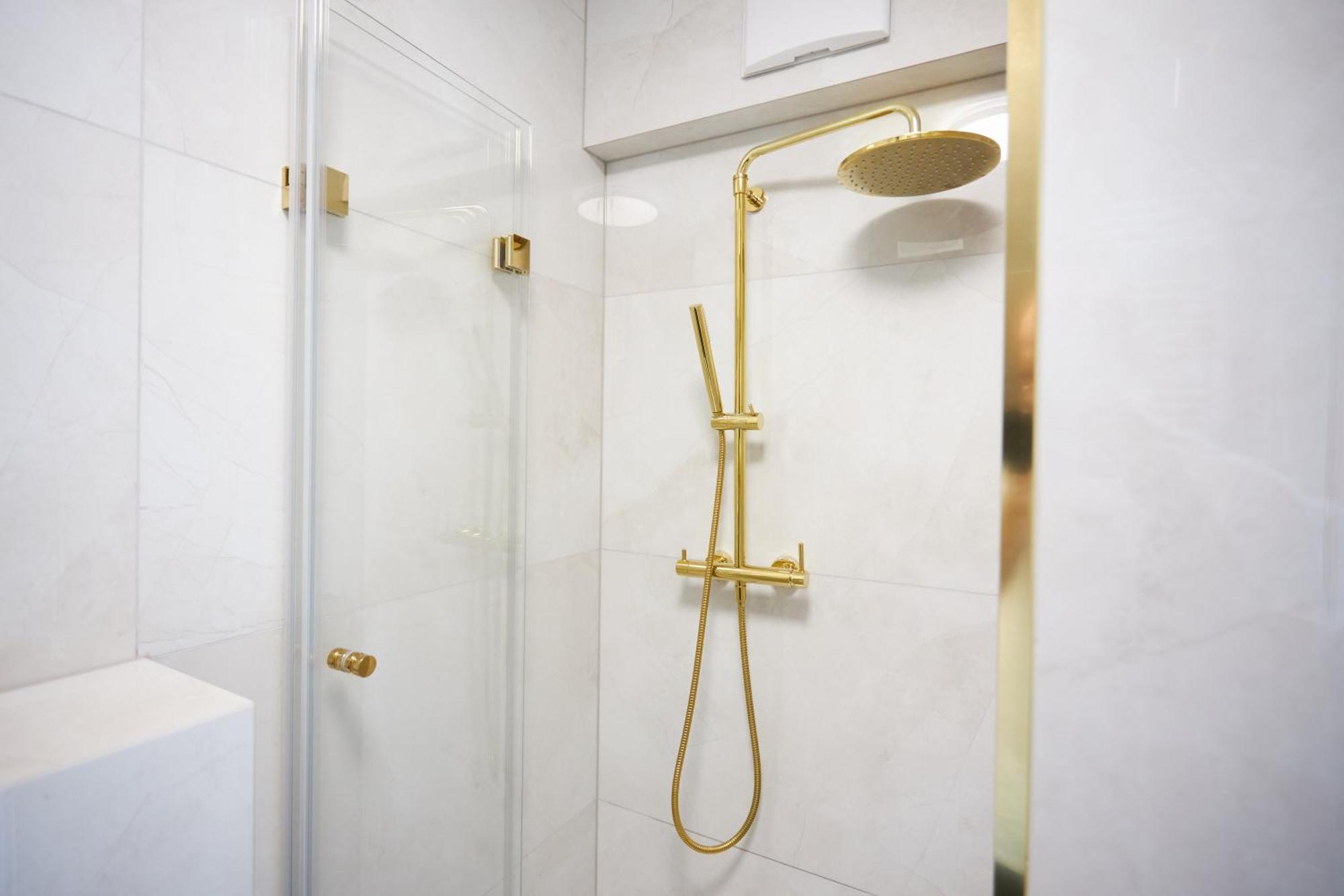 Gold Apartments Pileckiego Varsovie Extérieur photo